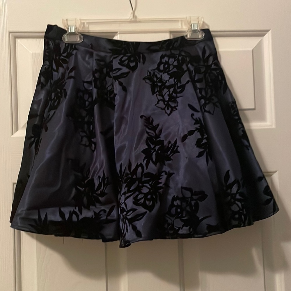 Vintage B Darlin Blue Skirt with Black Velvet Flowers - Picture 1 of 3